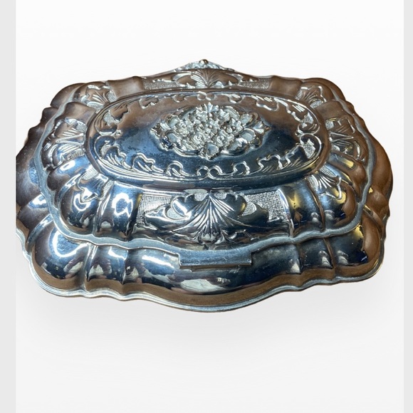 🔥Sale🔥Vintage Italian Vera Lucino Ornate Silver Plated Trinket Jewelry Box - Picture 4 of 5